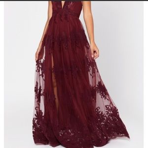 Analise Plunging Floral Maxi Dress in Wine